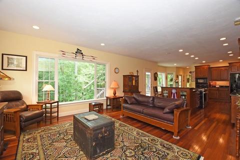25 East St, Upton, MA 01568 photo 7