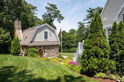 7 Wolf Rd, Bourne, MA 02532 photo 4
