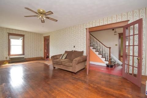 141 Oak St, Springfield, MA 01109 photo 5