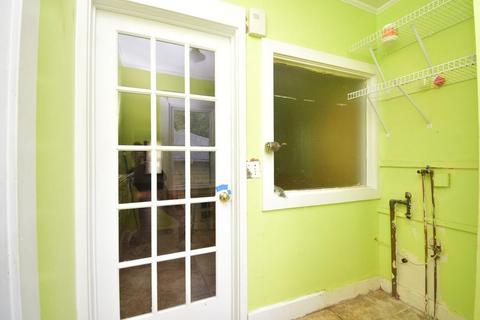 141 Oak St, Springfield, MA 01109 photo 19
