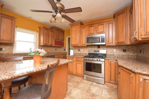 141 Oak St, Springfield, MA 01109 photo 12