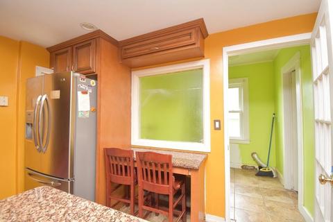 141 Oak St, Springfield, MA 01109 photo 18