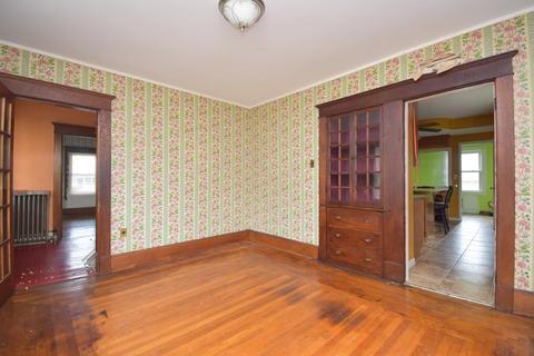 141 Oak St, Springfield, MA 01109 photo 8