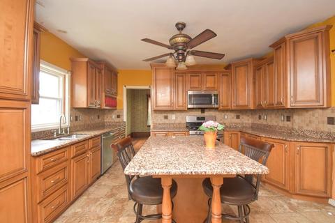 141 Oak St, Springfield, MA 01109 photo 9