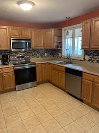 20 Stanton St, Worcester, MA 01605 photo 4