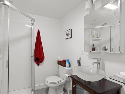 25 Bartlett Cres #1, Brookline, MA 02446 photo 14