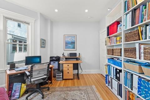25 Bartlett Cres #1, Brookline, MA 02446 photo 9
