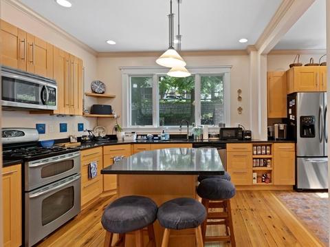25 Bartlett Cres #1, Brookline, MA 02446 photo 28