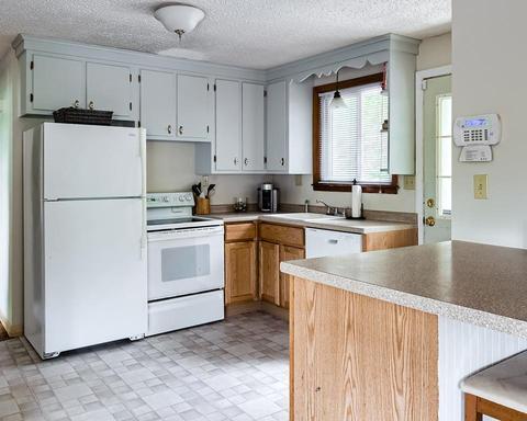 54 Manhattan, Worcester, MA 01602 photo 8