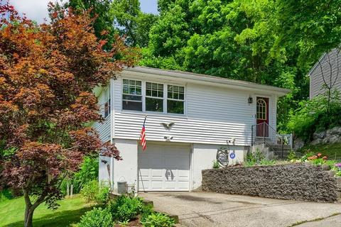 54 Manhattan, Worcester, MA 01602 photo 2