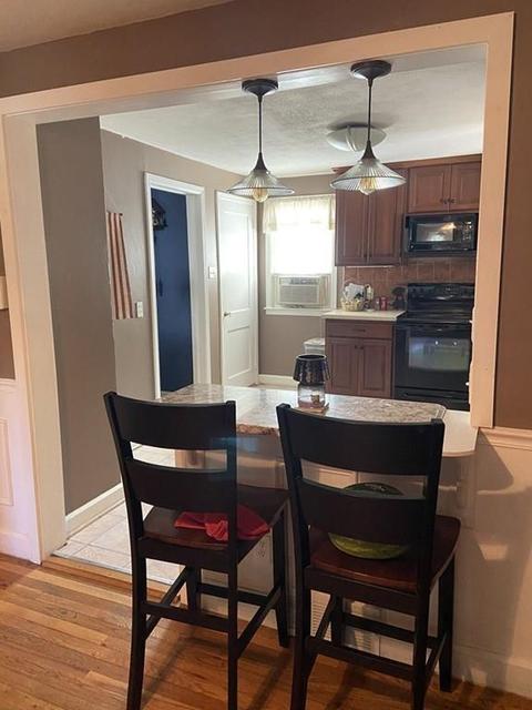 65 Anniversary St, Springfield, MA 01104 photo 8