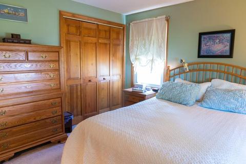 79 Amos Dr, Springfield, MA 01118 photo 12