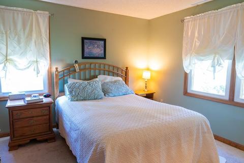 79 Amos Dr, Springfield, MA 01118 photo 11