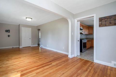64 Roosevelt Ter, Springfield, MA 01109 photo 16