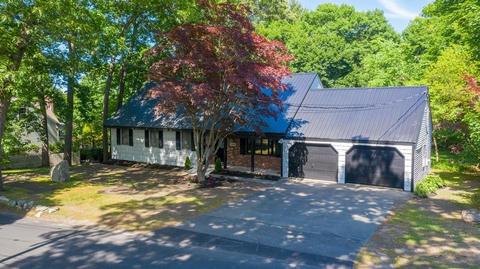355 Pearl St, Reading, MA 01867 photo 2