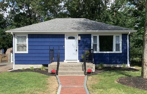 57 Granger St, Springfield, MA 01119 photo 1