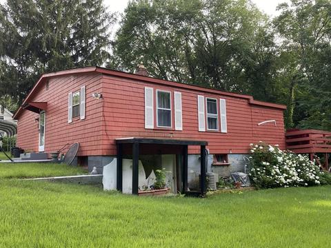 136 Hackett, Attleboro, MA 02703 photo 3