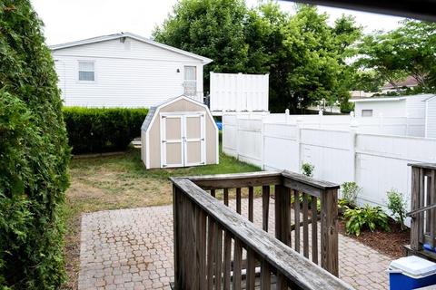 1507 Locust St, Fall River, MA 02723 photo 3