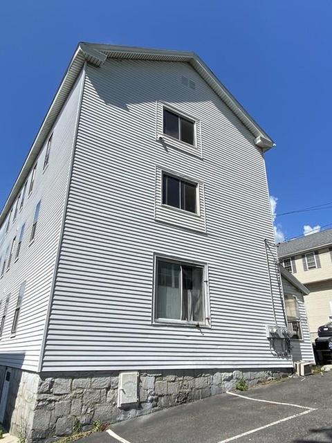 3 Suffield St, Worcester, MA 01610 photo 5