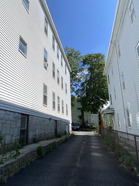 3 Suffield St, Worcester, MA 01610 photo 3