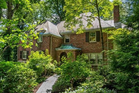 85 Ledgeways, Wellesley, MA 02481 photo 1