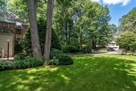 85 Ledgeways, Wellesley, MA 02481 photo 18