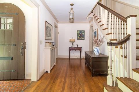 85 Ledgeways, Wellesley, MA 02481 photo 2