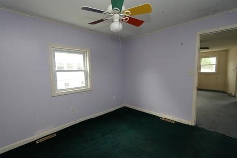 21 Bourne St, Palmer, MA 01080 photo 10