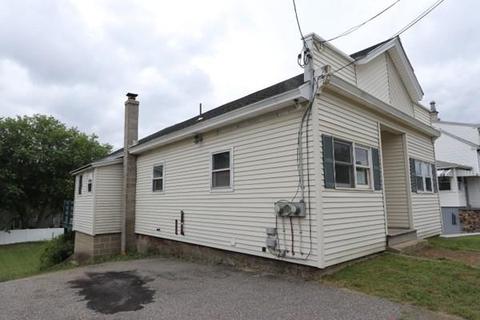 21 Bourne St, Palmer, MA 01080 photo 3