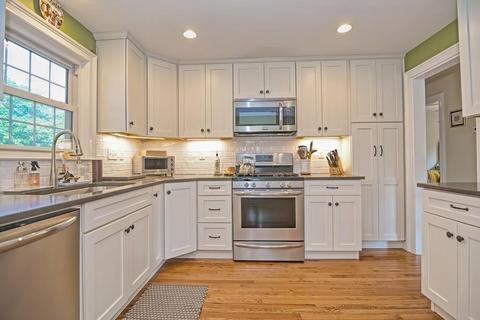 6 Burrill St, Walpole, MA 02081 photo 2