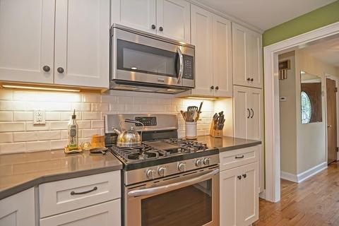 6 Burrill St, Walpole, MA 02081 photo 5