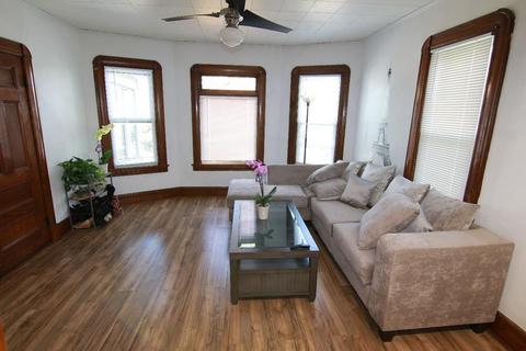 98 Beaumont St, Springfield, MA 01108 photo 2