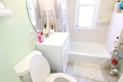 98 Beaumont St, Springfield, MA 01108 photo 6