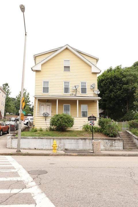 93 E Central St, Worcester, MA 01605 photo 2