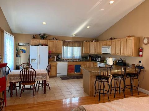 15 Wood St, Fall River, MA 02721 photo 5