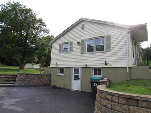 30 Warren St, Upton, MA 01568 photo 5