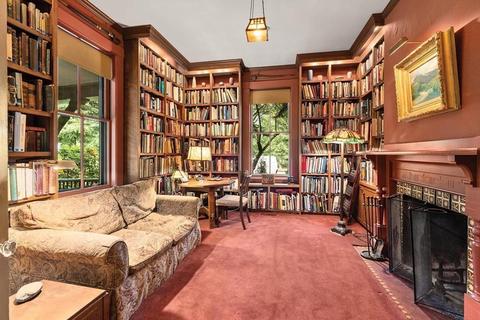 84 Upland Rd, Brookline, MA 02445 photo 5
