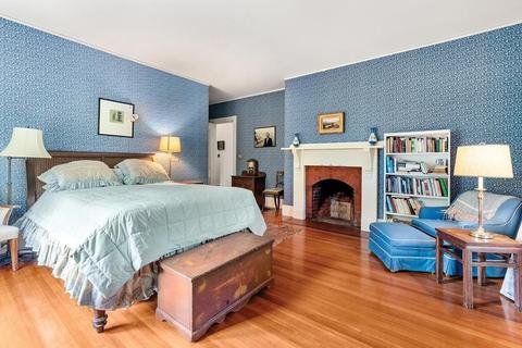 84 Upland Rd, Brookline, MA 02445 photo 15