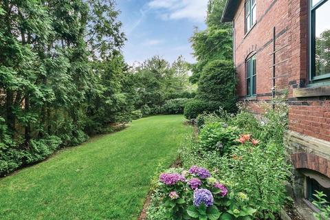 84 Upland Rd, Brookline, MA 02445 photo 27