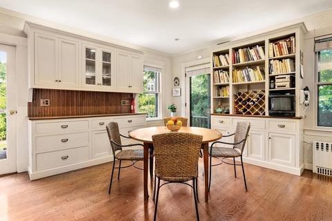 84 Upland Rd, Brookline, MA 02445 photo 10