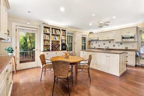 84 Upland Rd, Brookline, MA 02445 photo 12