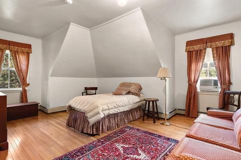 84 Upland Rd, Brookline, MA 02445 photo 19