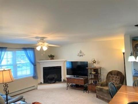 8 Bates St, Danvers, MA 01923 photo 2