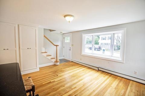 20 Irving St, Reading, MA 01867 photo 6