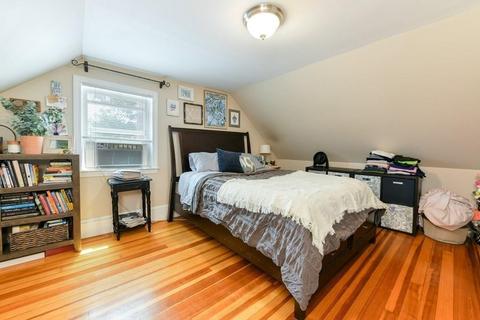 419 E 7th St, Boston, MA 02127 photo 11