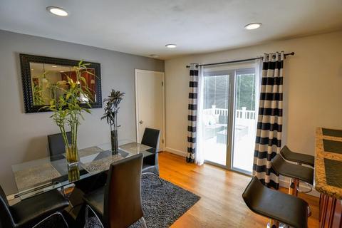 35 Steele St, Worcester, MA 01607 photo 16