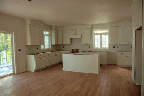 32 Exeter, Hudson, MA 01749 photo 2