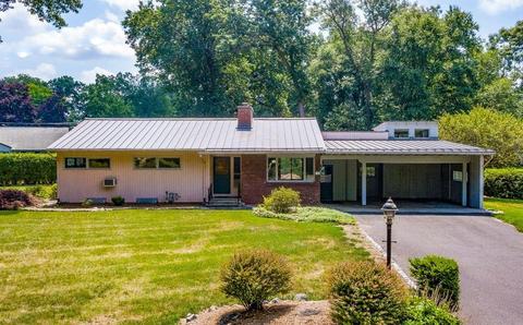 132 Ridgeview Ter, Westfield, MA 01085 photo 2