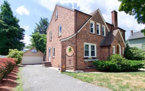 796 Allen St, Springfield, MA 01118 photo 3