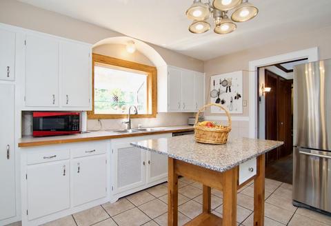 796 Allen St, Springfield, MA 01118 photo 13